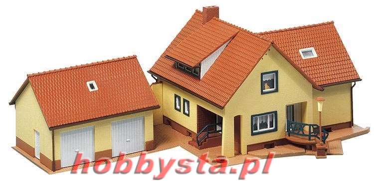 Development house with garage - Hobby Serie