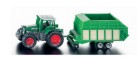 Traktor FAVORIT 926 z rozrzutnikiem