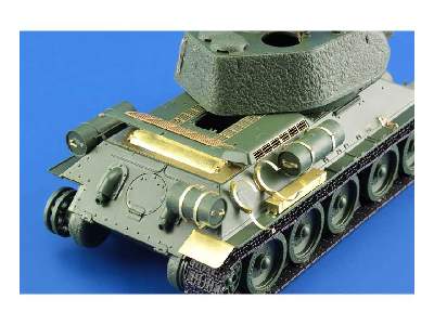 T-34/85 1/35 - Academy Minicraft - zdjęcie 10