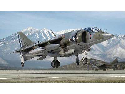 Hawker Siddeley Harrier AV-8A - zdjęcie 2