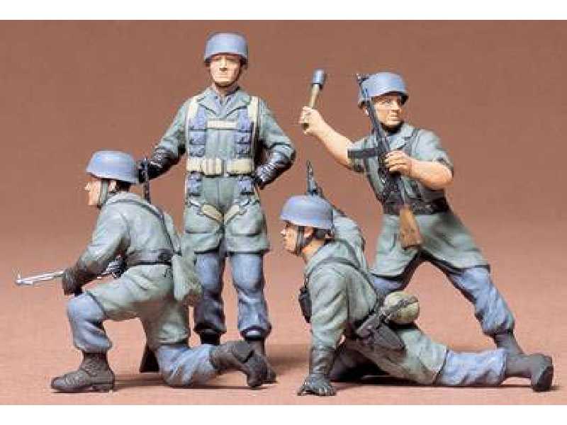 German Parachuters - zdjęcie 1 German Parachuters - zdjęcie 1