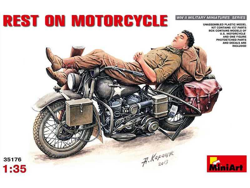Amerykański żołnierz na motocyklu - zdjęcie 1 Amerykański żołnierz na motocyklu - zdjęcie 1