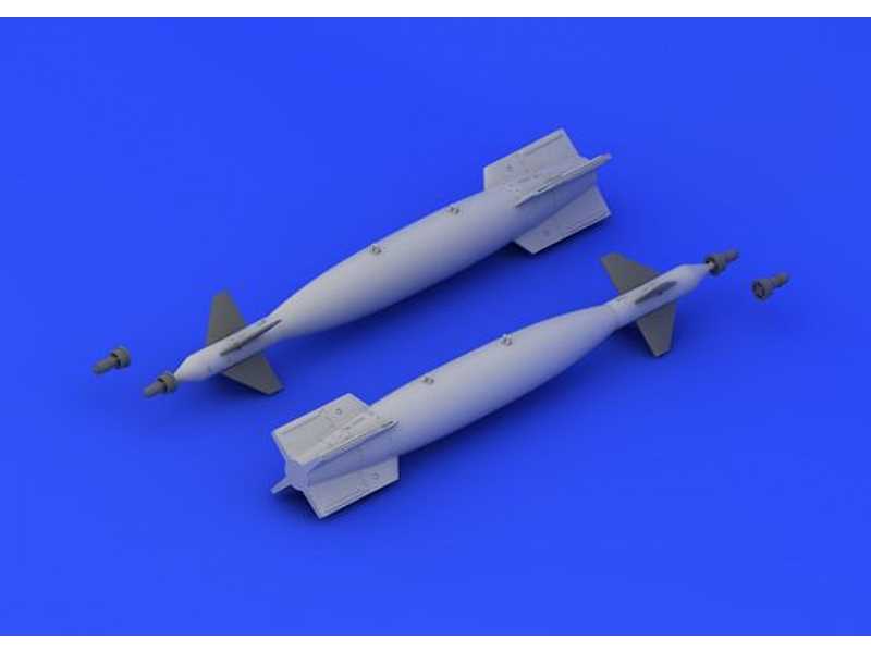 GBU-10 Paveway II 1/48 - zdjęcie 1 GBU-10 Paveway II 1/48 - zdjęcie 1