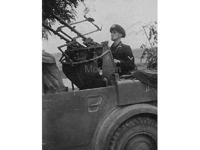 Model: Kfz.4 Truppenluftschutzkraftwagen - A.A. motor vehicle - zdjęcie 9