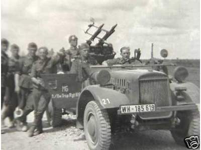 Model: Kfz.4 Truppenluftschutzkraftwagen - A.A. motor vehicle - zdjęcie 21