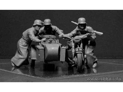 Niemieccy motocykliści - II W.Ś. - zdjęcie 4