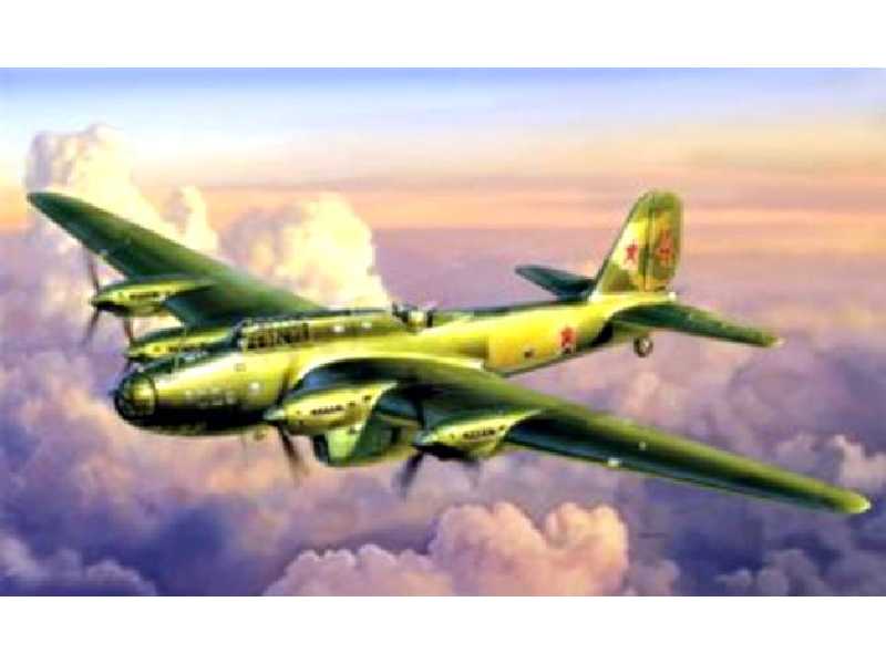 Bombowiec dalekiego zasięgu Petlakow Pe-8 - zdjęcie 1 Bombowiec dalekiego zasięgu Petlakow Pe-8 - zdjęcie 1