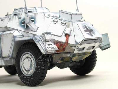 Sd.Kfz 223 - TAJFUN  Komplet: model i wręgi - zdjęcie 4