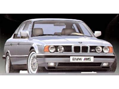 BMW M5 - zdjęcie 1