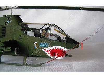 AH-1G COBRA  Komplet model i lasery - zdjęcie 10