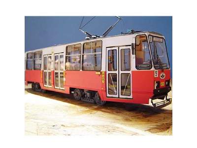 105N polski współczesny tramwaj miejski - zdjęcie 2