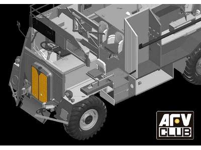 AEC Dorchester 4x4 ACV - brytyjski opancerzony wóz dowodzenia - zdjęcie 22