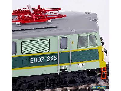 Elektrowóz EU07-345 typ 303E - PKP    - zdjęcie 17