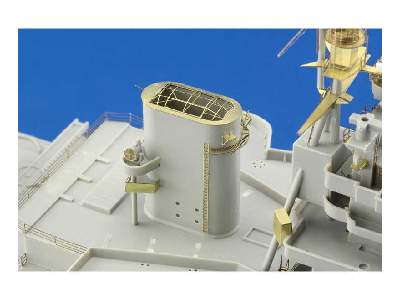 HMS Queen Elizabeth 1943 pt 3 - superstructure 1/350 - Trumpeter - zdjęcie 4