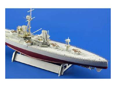 HMS DREADNOUGHT 1915 1/700 - Trumpeter - zdjęcie 6