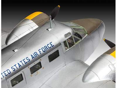 C-45F Expeditor - zdjęcie 3