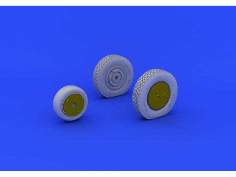 P-39 wheels late 1/32 - Kitty Hawk - zdjęcie 1 P-39 wheels late 1/32 - Kitty Hawk - zdjęcie 1