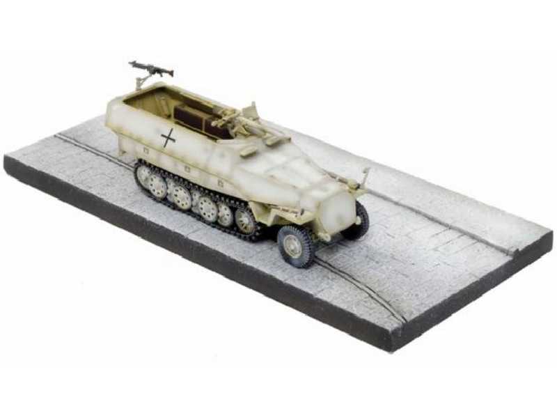 Sd.Kfz.251/10 Ausf.D w/Diorama Base - zdjęcie 1