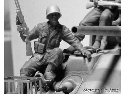 Amerykańscy spadachroniarze i brytyjscy czołgiści - Francja 1944 - zdjęcie 6