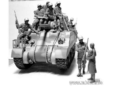 Amerykańscy spadachroniarze i brytyjscy czołgiści - Francja 1944 - zdjęcie 19