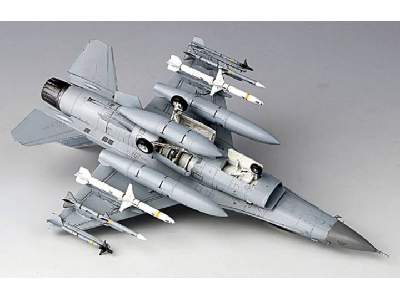 KF-16C Fighting Falcon - lotnictwo koreańskie - zdjęcie 3