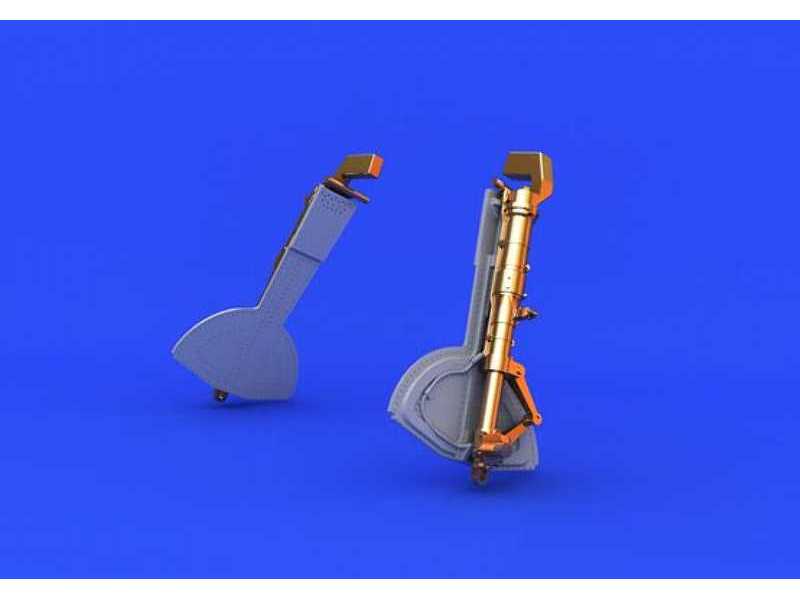 Bf 109G-10 undercarriage legs BRONZE 1/32 - Revell - zdjęcie 1 Bf 109G-10 undercarriage legs BRONZE 1/32 - Revell - zdjęcie 1