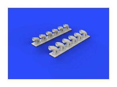 P-39Q/ N exhaust stacks 1/32 - Kitty Hawk - zdjęcie 8