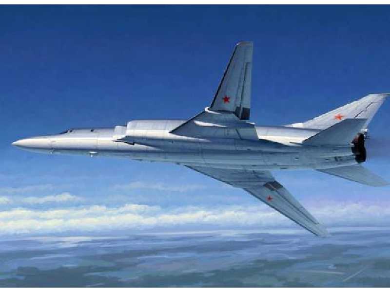 Bombowiec strategiczny Tu-22M2 Backfire B - zdjęcie 1 Bombowiec strategiczny Tu-22M2 Backfire B - zdjęcie 1