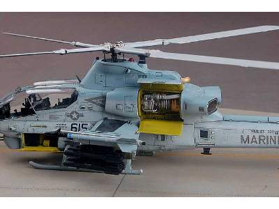 Bell AH-1Z Viper  - zdjęcie 14