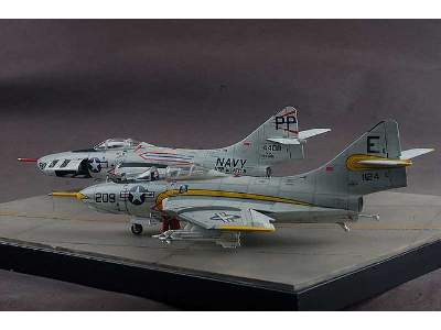 Grumman F9F-8 & F9F-8P - zdjęcie 19