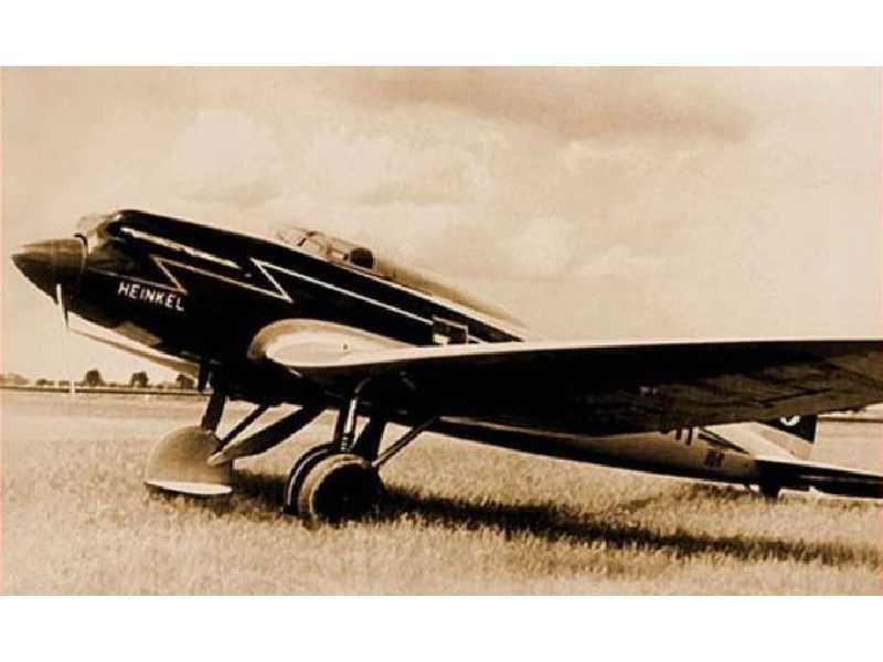 Niemiecki samolot pasażerski Heinkel He 70G-1 - zdjęcie 1 Niemiecki samolot pasażerski Heinkel He 70G-1 - zdjęcie 1