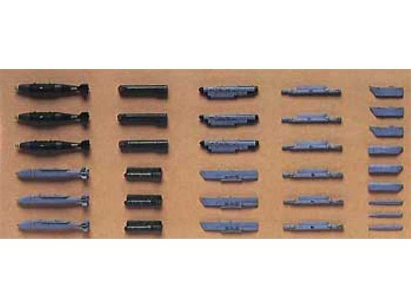 Aircraft Weapons : Vii U.S. Special Bombs & Lantirn Pods - zdjęcie 1 Aircraft Weapons : Vii U.S. Special Bombs & Lantirn Pods - zdjęcie 1