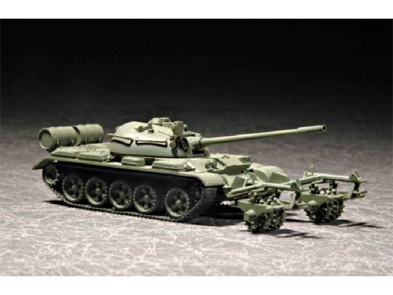 Czołg T-55 z trałem przeciwminowym KMT-5 - zdjęcie 1 Czołg T-55 z trałem przeciwminowym KMT-5 - zdjęcie 1