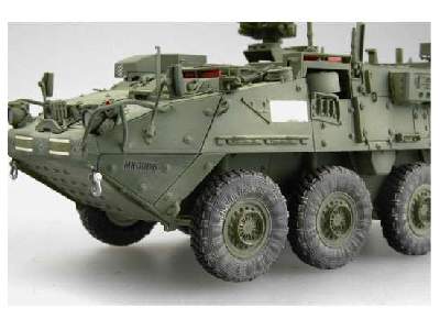 Wóz bojowy M1130 Stryker Commamder's Vehicle (CV) - zdjęcie 4