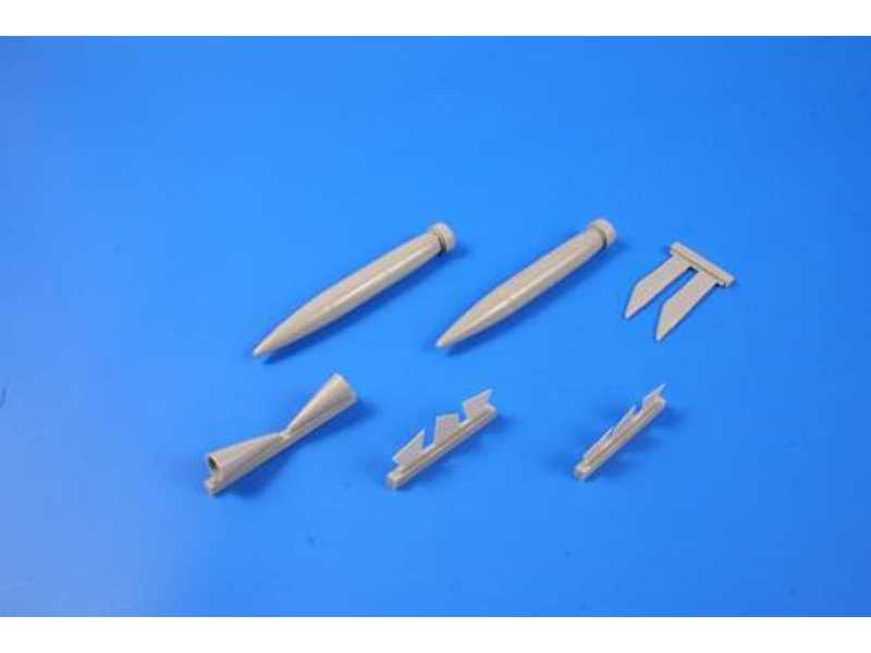 F-104G/S (European version) - underwing fuel tanks (2 pcs) for R - zdjęcie 1 F-104G/S (European version) - underwing fuel tanks (2 pcs) for R - zdjęcie 1
