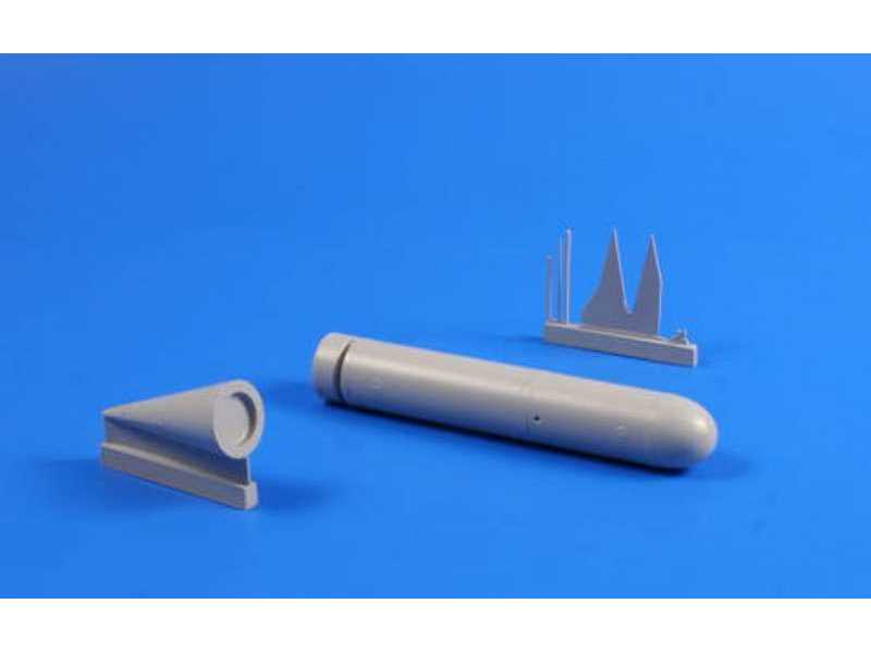 WWII Luftwaffe 600L Drop Tanks (Long Cigar Type) 1/32 (2 pcs) - zdjęcie 1 WWII Luftwaffe 600L Drop Tanks (Long Cigar Type) 1/32 (2 pcs) - zdjęcie 1