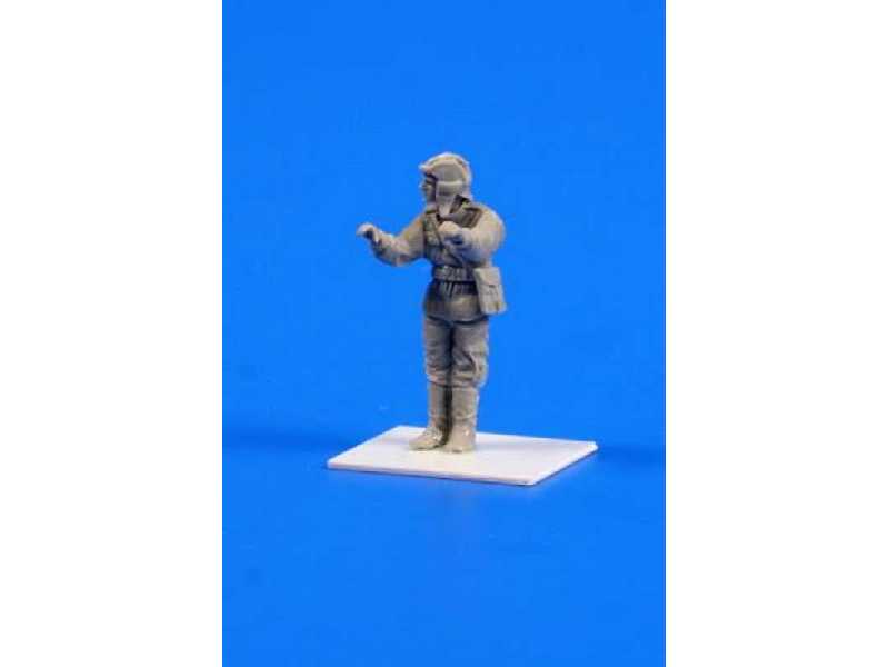 Soviet WW II Tank Crew + soldier for T-34 (4 fig.) - zdjęcie 1