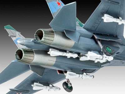 Suchoi Su-27 Flanker - zdjęcie 2