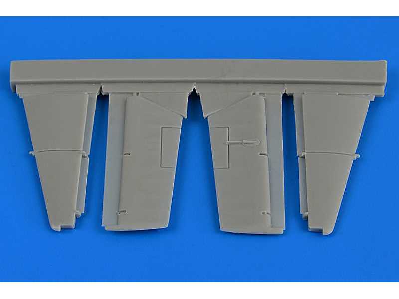 F4F-4 Wildcat control surfaces - Airfix - zdjęcie 1