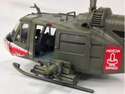 UH-1 Huey C U.S. Army 174th assault Helicopter Company Shark - zdjęcie 4