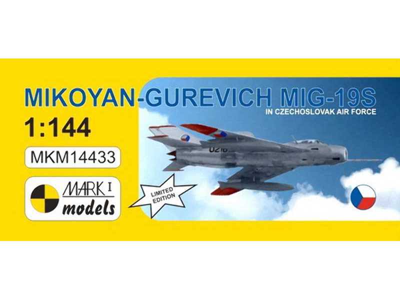 Mikoyan-Gurevich MIG-19S - zdjęcie 1