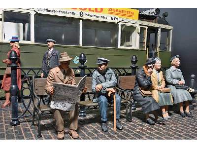 European Tramcar (StraBenbahn Triebwagen 641) w/Crew & Passenger - zdjęcie 48