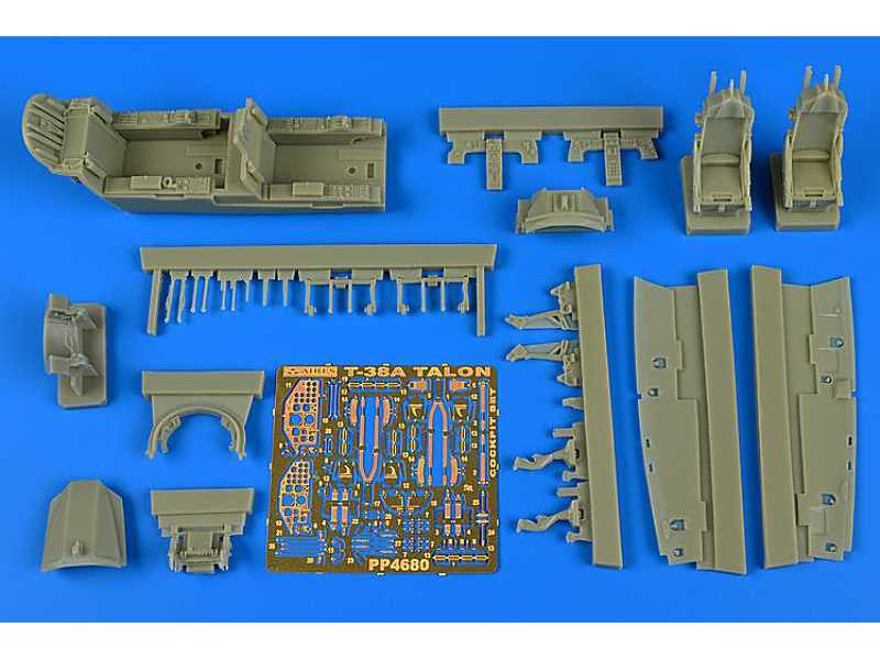 T-38A Talon cockpit set - Trumpeter - zdjęcie 1