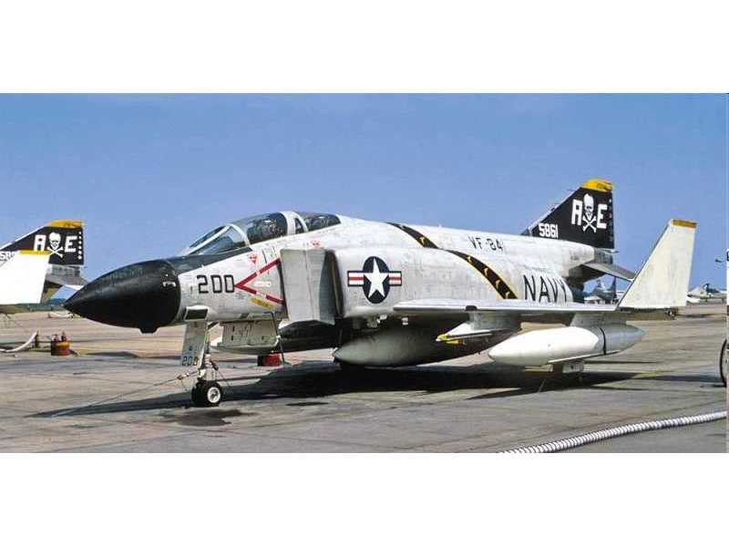F-4j Phantom Ii & F/A-18f Super Hornet Jolly Rogers - 2 Modele - zdjęcie 1 F-4j Phantom Ii & F/A-18f Super Hornet Jolly Rogers - 2 Modele - zdjęcie 1