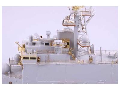 USS Iwo Jima LHD-7 pt.3 superstructure 1/350 - Trumpeter - zdjęcie 6