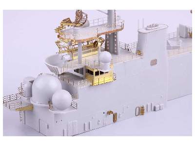 USS Iwo Jima LHD-7 pt.3 superstructure 1/350 - Trumpeter - zdjęcie 13