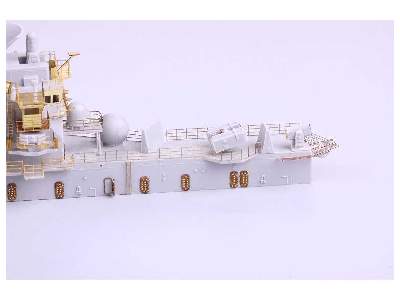USS Iwo Jima LHD-7 pt.3 superstructure 1/350 - Trumpeter - zdjęcie 18