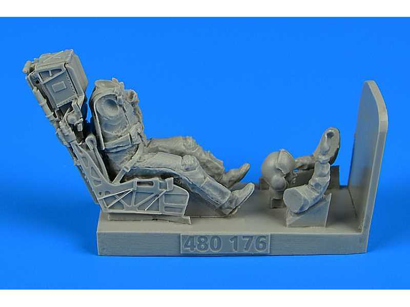 US Navy Fighter/Attack Pilot with ejection seat for F/A-18E/F - - zdjęcie 1 US Navy Fighter/Attack Pilot with ejection seat for F/A-18E/F - - zdjęcie 1