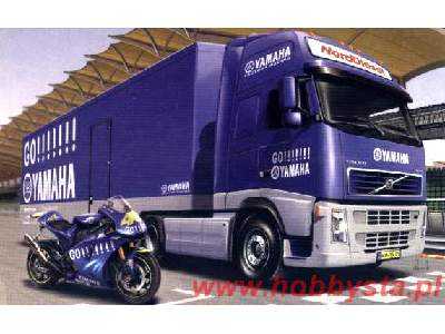 Volvo FH-12 z naczepą Yamaha Racing Team - zdjęcie 1