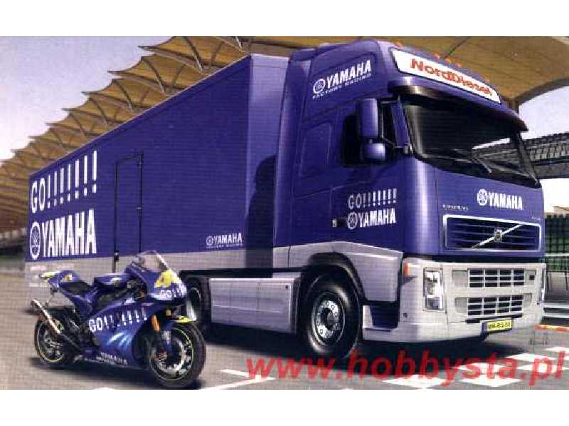 Volvo FH-12 z naczepą Yamaha Racing Team - zdjęcie 1 Volvo FH-12 z naczepą Yamaha Racing Team - zdjęcie 1